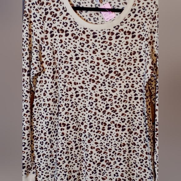 Victoria's Secret Medium long Sleeve Cheetah Thermal Knit Sexy Nightshirt - Picture 2 of 7